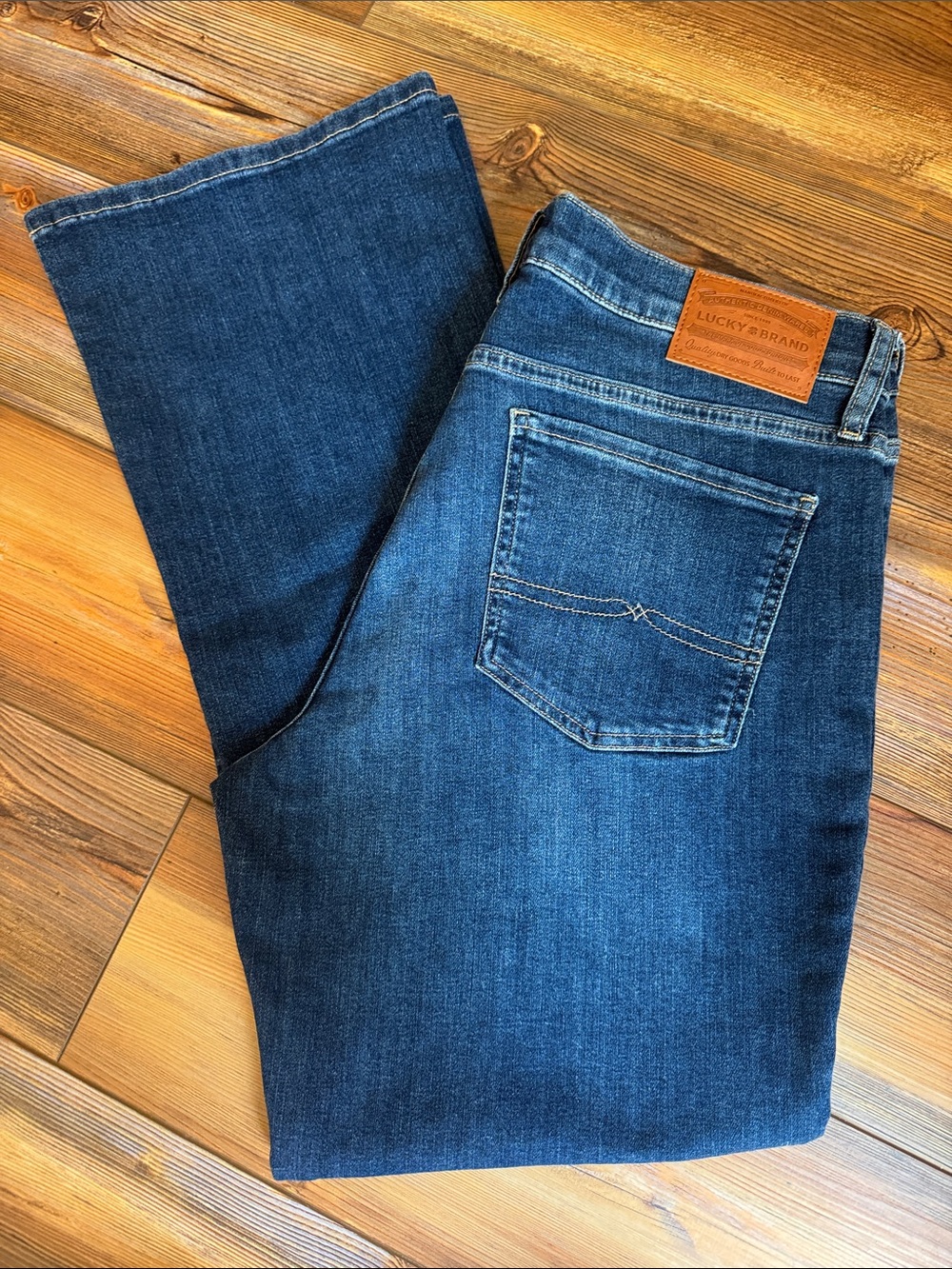 Lucky Brand sweet mid rise boot jeans size 14 / 32R - Picture 6 of 8